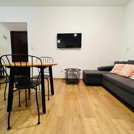 Melody Apartment Krakow Bagian luar foto